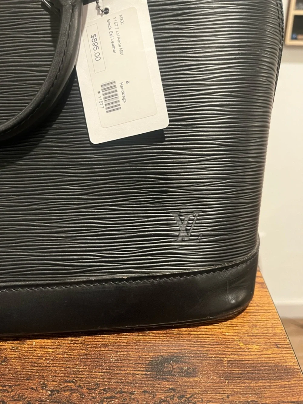 Authentic Louis Vuitton Alma PM - Black Epi Leather (Noir) - Picture 2 of 9